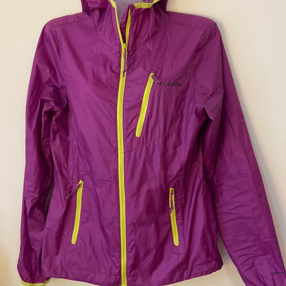 Ladies packable Columbia Trail Fire jacket S purple yellow Advanced Repellency